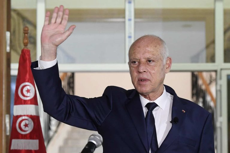 هكذا أوجد الاتحاد الأوروبي “ديكتاتورية جديدة” في تونس watanserb.com
