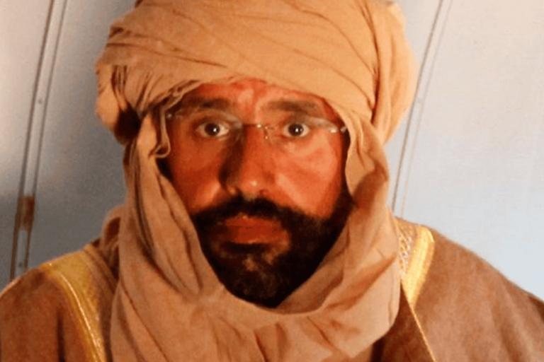 تفاصيل مثيرة عن اعتقال سيف الإسلام القذافي وطلبه الغريب لحظة القبض عليه! اعتقال سيف الإسلام القذافي watanserb.com