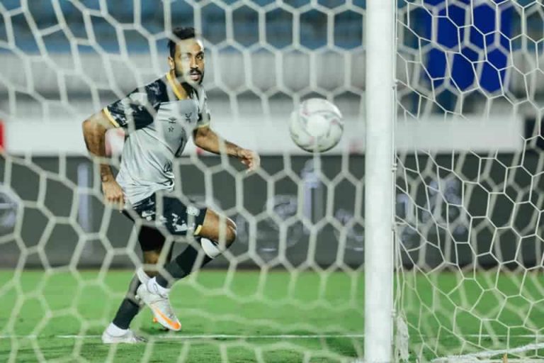 حل أزمة محمود كهربا مع نادي الزمالك watanserb.com
