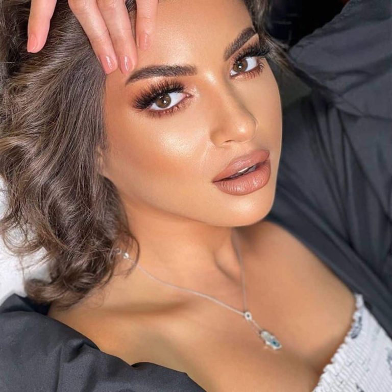 منى فاروق تتصدر التريند بالكاش مايوه الجريء (شاهد) watanserb.com