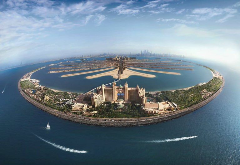 بلومبيرغ تكشف هوية “المشتري الغامض” لأكبر صفقة عقَارية في دبي أكبر صفقة عقارية دبي watanserb.com