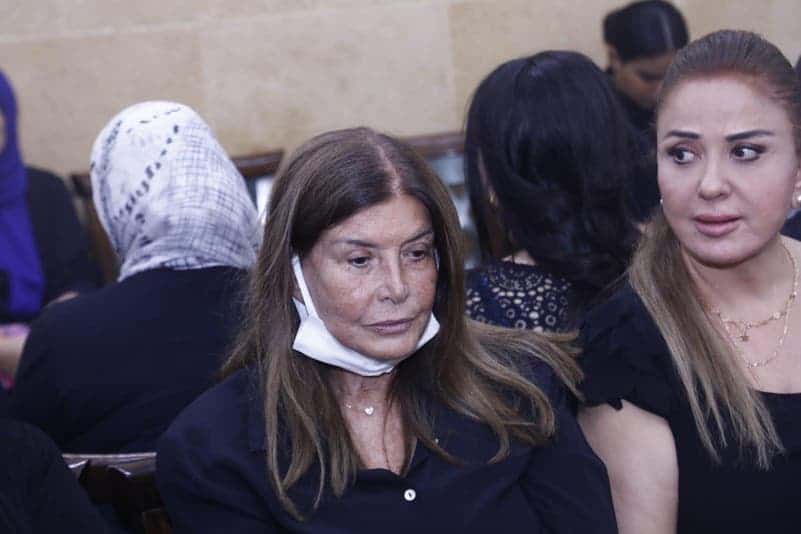 ميرفت أمين تكشف سر هذه الصورة