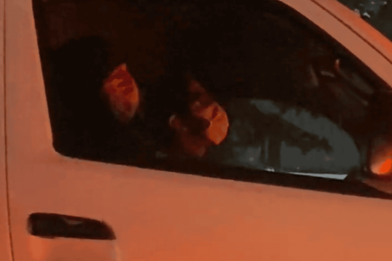 “سيارات الإسعاف” و”سيارات تجارية” وسائل تخترق بها السلطات في إيران صفوف المتظاهرين السلطات في ايران watanserb.com