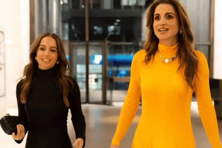 الملكة رانيا وابنتها إيمان.. ظهور مشترك مبهر بحقيبتين من “بوتيغا فينيتا” بمبلغ صادم! الملكة رانيا وابنتها ايمان watanserb.com