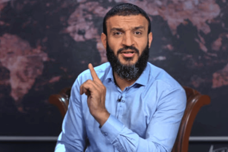 70 ألفاً من الحور العين مع “القرضاوي” في الجنة.. تغريدة مزعومة لـ عبدالله الشريف تثير الجدل! عبد الله الشريف والقرضاوي watanserb.com