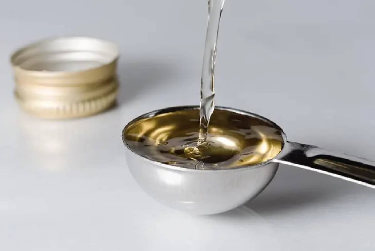 الخل الأبيض يساعد على تنظيف الإسفنجة