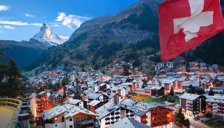 من بينها إستخدام المرحاض ليلا..تعرف معنا على أغرب القوانين في العالم watanserb.com