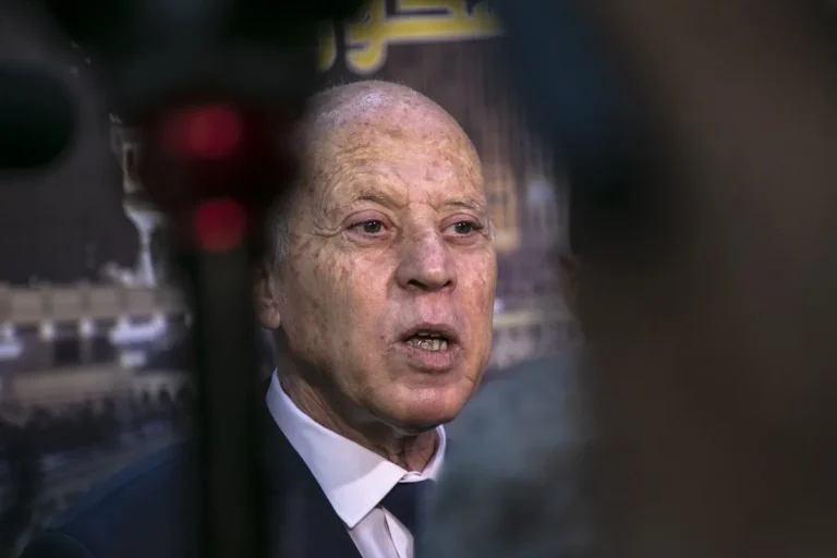 FP: تونس على شفا انهيار اقتصادي والتخلف عن سداد الديون بفضل قيس سعيد قيس سعيد watanserb.com