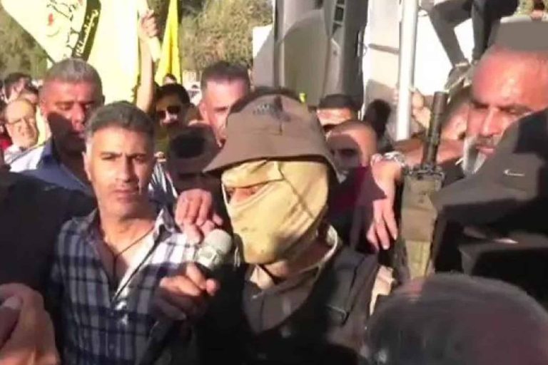 ماهر تركمان منفذ “عملية الأغوار” يظهر في جنين ويلقي كلمة نارية ماهر تركمان watanserb.com