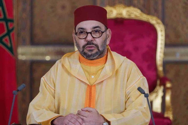 صحيفة فرنسية: محمد السادس في الجزائر قريباً وسيحضر القمة بنفسه محمد السادس watanserb.com