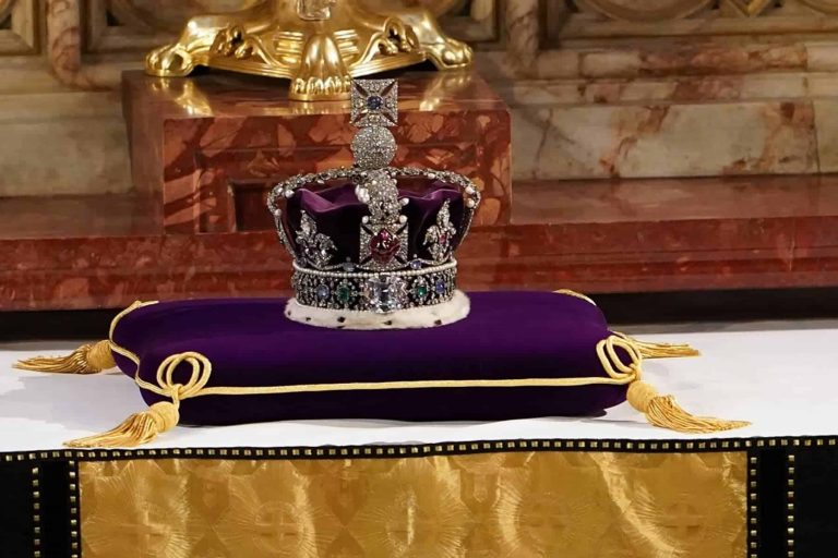 نعش الملكة إليزابيث watanserb.com