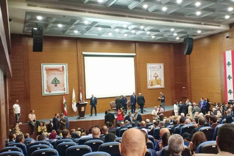 وفد الجزائر ينسحب من مؤتمر عربي بلبنان.. ما علاقة السيسي والصحراء؟ وفد الجزائر ينسحب من مؤتمر عربي watanserb.com