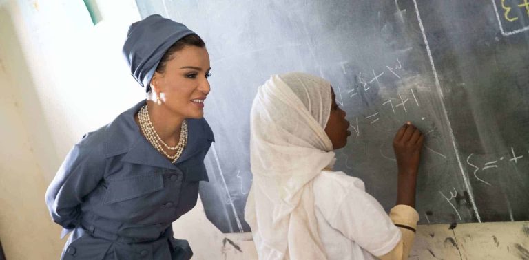 الشيخة موزة المسند تكشف عن أمنيتها التي تريد أن يتذكرها الناس بها(شاهد) الشيخة موزة watanserb.com