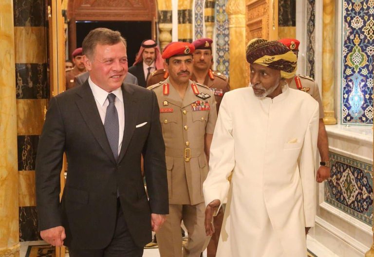 ماذا قال الملك عبدالله الثاني عن قابوس بن سعيد وكيف ساعده حين تولى الحكم؟! الملك عبدالله الثاني watanserb.com