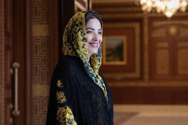 مصور عماني يبرز جمال زوجة السلطان عهد البوسعيدي بلقطة خاصة عهد البوسعيدي watanserb.com