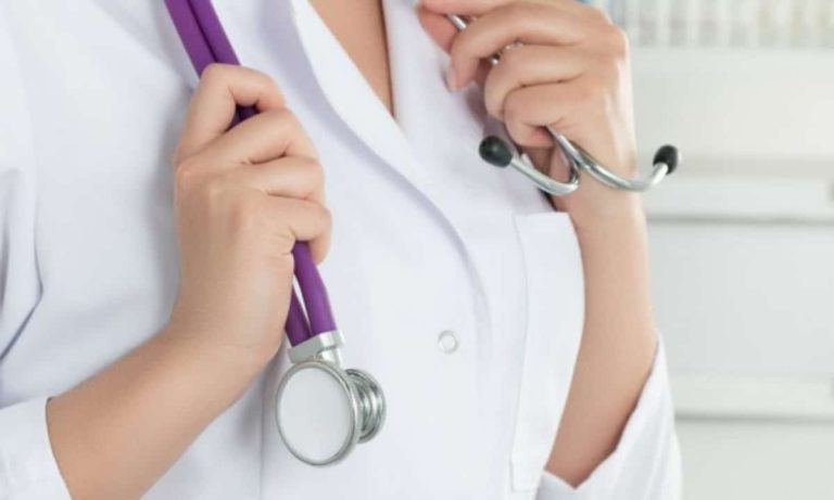 طبيبة تونسية مقيمة بالسعودية تفاعلت مع تغريدة مؤيدة لحزب الله.. هذا مصيرها! سجن طبيبة تونسية في السعودية watanserb.com