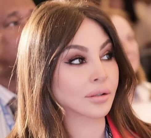 إليسا تظهر شبه عارية بفستان باهظ الثمن وتثير جدلا واسعا إليسا watanserb.com