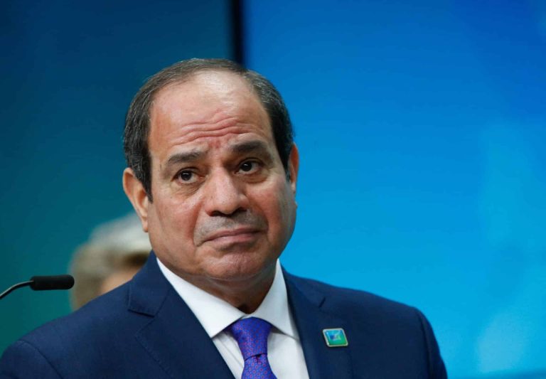 موقع استخباري: استقالة 6 ضباط مخابرات كبار احتجاجا على سياسات “السيسي” 6 ضباط مخابرات مصرية يقدمون استقالاتهم watanserb.com