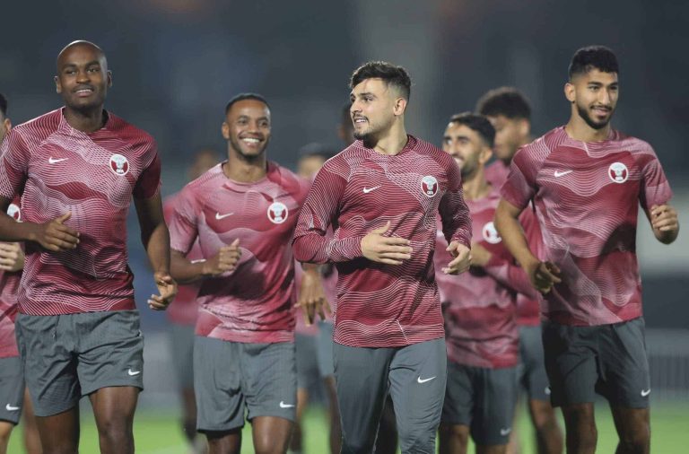 منتخب قطر على أرضه وبين جمهوره.. هل يفعلها “العنابي” ويدخل التاريخ؟ العنابي في مونديال قطر watanserb.com