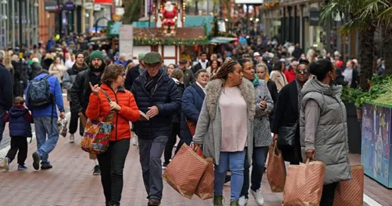 انخفاض المسيحيين في إنجلترا watanserb.com