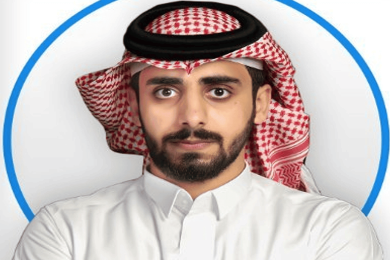 الشيخ عوض القرني يفضح القمع السعودي في السجون.. شاهد ما قاله للقاضي خلال محاكمته ابن الداعية السعودي عوض القرني watanserb.com