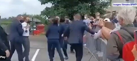 فيديو جديد يغزو تويتر.. هل تعرض الرئيس الفرنسي ماكرون لصفعة ثانية؟ صفعة إيمانويل ماكرون watanserb.com