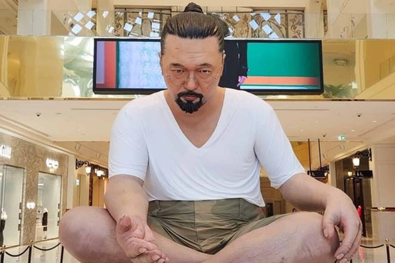 “صنم” داخل أكبر مول في قطر يثير جدلا واسعا.. ما القصة؟ صنم في قطر watanserb.com