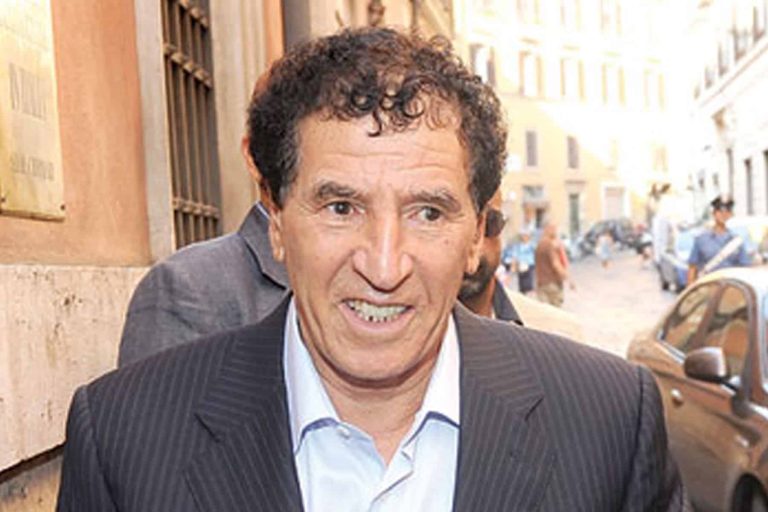 صورة صادمة لرئيس الوزراء الليبي الأسبق عبدالسلام جلود في باريس..هل هو مشرد؟! عبدالسلام جلود watanserb.com