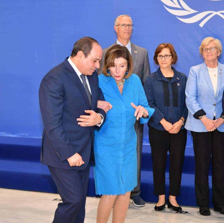 نانسي بيلوسي والسيسي watanserb.com