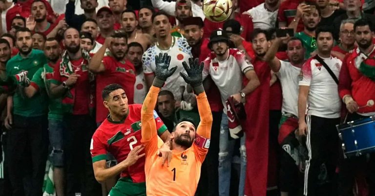 دير شبيغل الألمانية تواصل السخرية من المنتخب المغربي السخرية من المنتخب المغربي watanserb.com