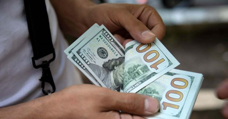 تراجع في سعر الدولار watanserb.com
