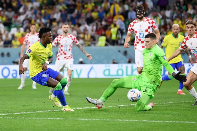 مفاجأة المونديال.. كرواتيا تطيح البرازيل بركلات الترجيح (شاهد) كرواتيا إلى دور النصف النهائي بعد فوزه على البرازيل بركلات الترجيح watanserb.com