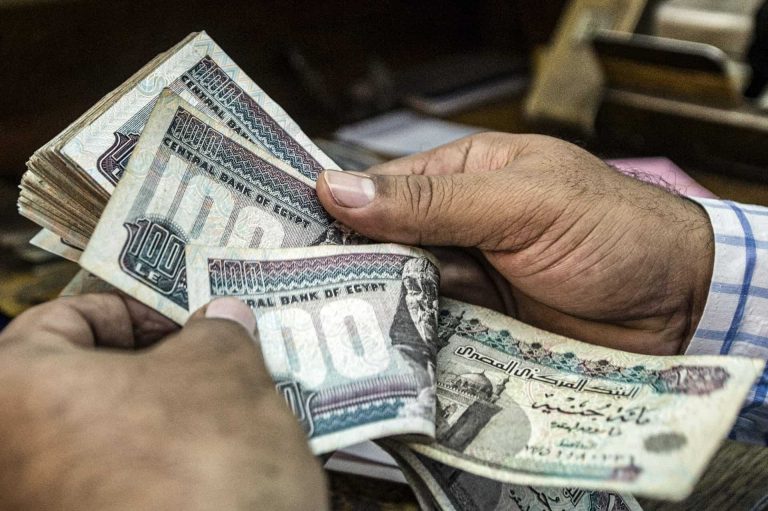 استطلاع رأي لـ”رويترز” يتوقع رفع المركزي المصري أسعار الفائدة لهذا الرقم غداً رفع أسعار الفائدة في مصر watanserb.com