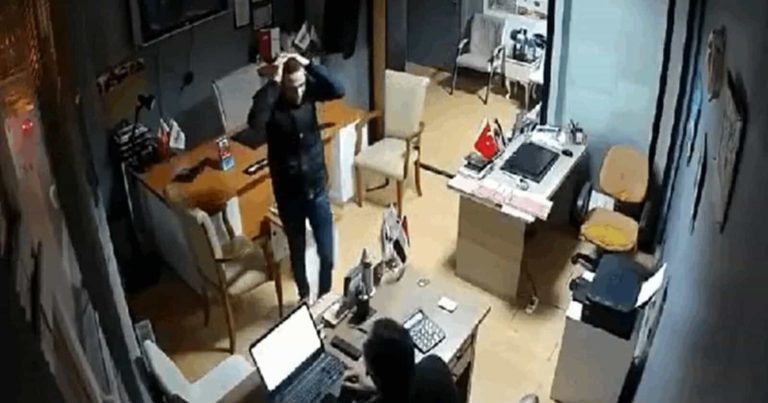 انتحار لبناني watanserb.com