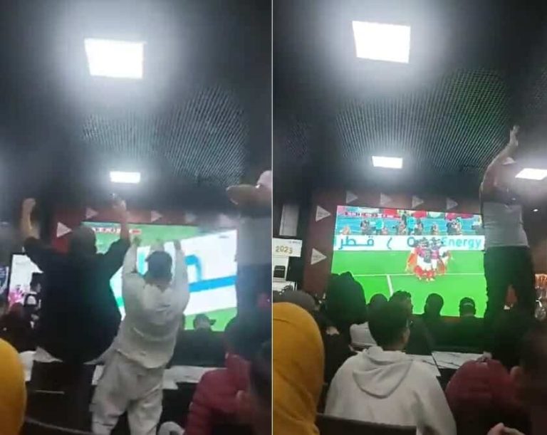 تشجيع الجزائريين للمنتخب الفرنسي watanserb.com