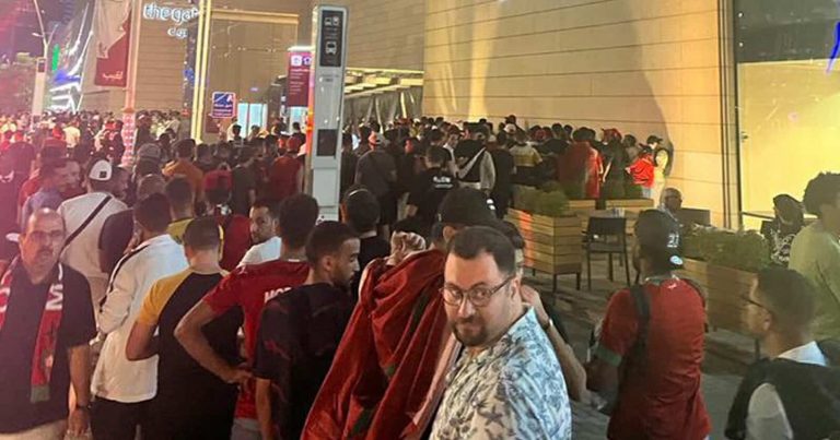 أمير قطر أمر بتوزيع تذاكر مباراة المغرب وإسبانيا بالمجان على المغاربة توزيع تذاكر مباراة المغرب وإسبانيا watanserb.com