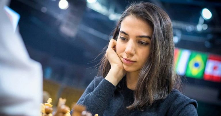 إيرانية بدون حجاب في مسابقة دولية watanserb.com