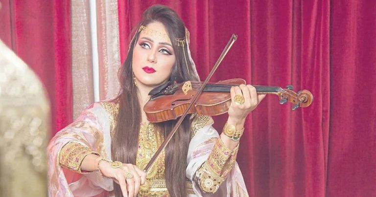 طاهرة البلوشية watanserb.com