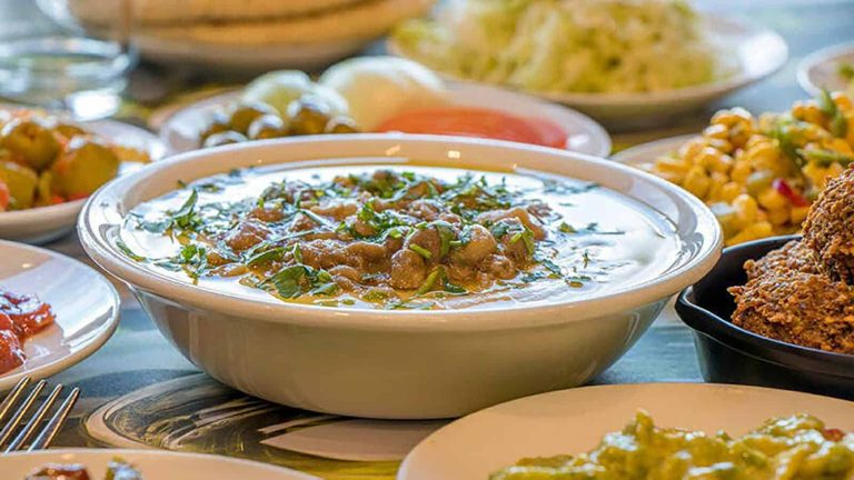 فاتورة تصدم المصريين.. سندوتشات فول وطعمية وبطاطس بـ44 جنيها (شاهد) الأسعار في مصر watanserb.com