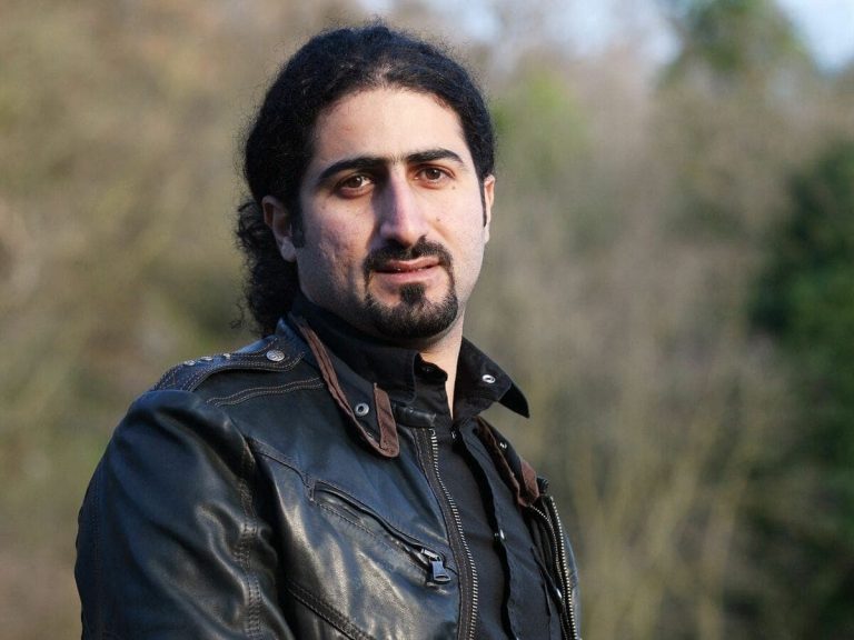 عمر أسامة بن لادن watanserb.com