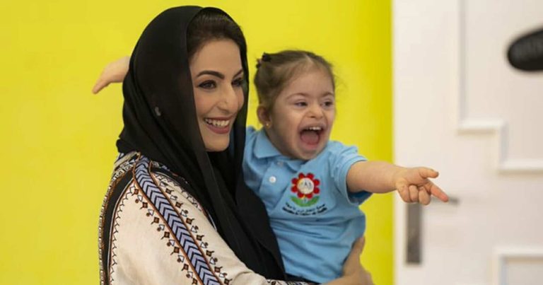 لفتة إنسانية لزوجة سلطان عمان في أحدث ظهور (فيديو) زوجة سلطان عمان watanserb.com
