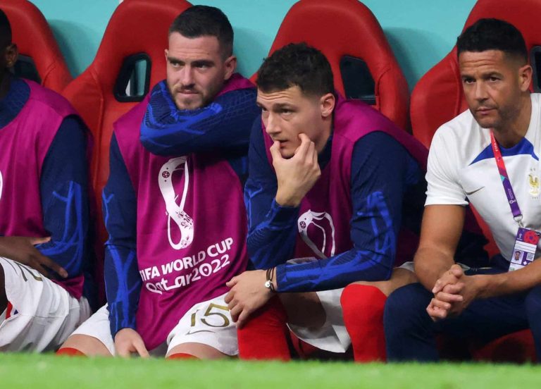 فضيحة المدرب ديشامب مع لاعب فرنسي في نهائي المونديال فضيحة المدرب تشامب مع لاعب فرنسي في نهائي كأس العالم 2022 watanserb.com