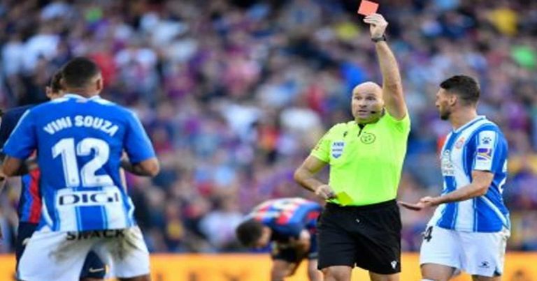تشافي من بينهم .. بطاقات بالجملة في ديربي برشلونة وإسبانيول (شاهد) ديربي برشلونة وإسبانيول watanserb.com