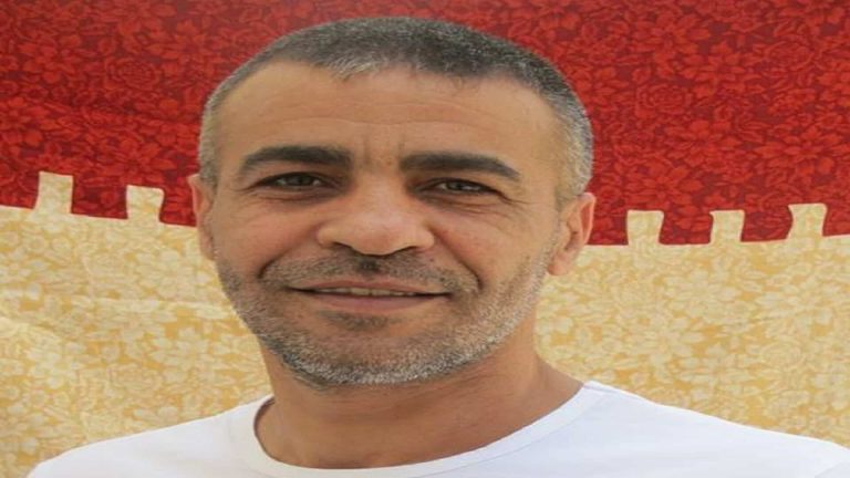 ناصر أبوحميد: مقاوماً فأسيراً فشهيداً .. من هو “الأسد المقنع” شقيق شهيد و4 أسرى!؟ استشهاد ناصر أبو حميد watanserb.com