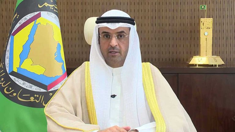 إعفاء أمين عام مجلس التعاون الخليجي watanserb.com