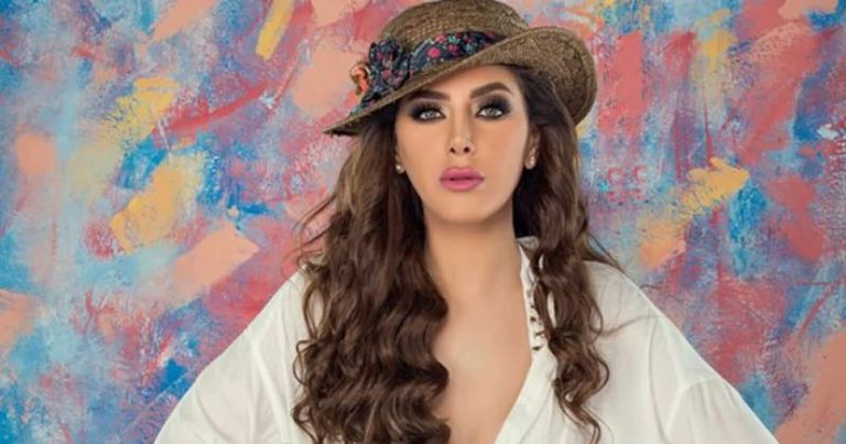 الفنانة هبة عبد العزيز watanserb.com