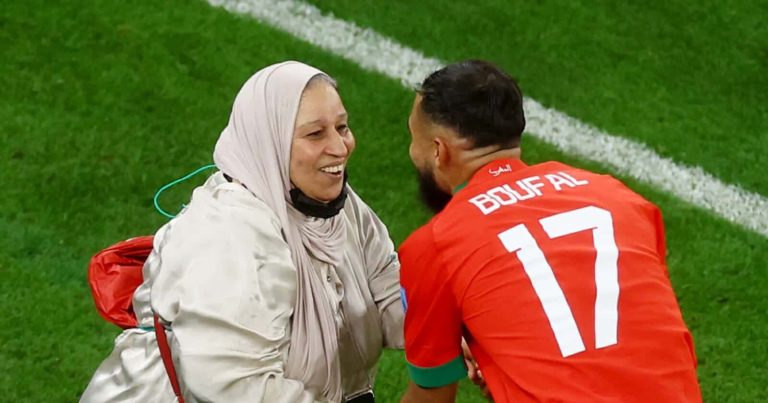 مذيع أجنبي يهين والدة سفيان بوفال watanserb.com