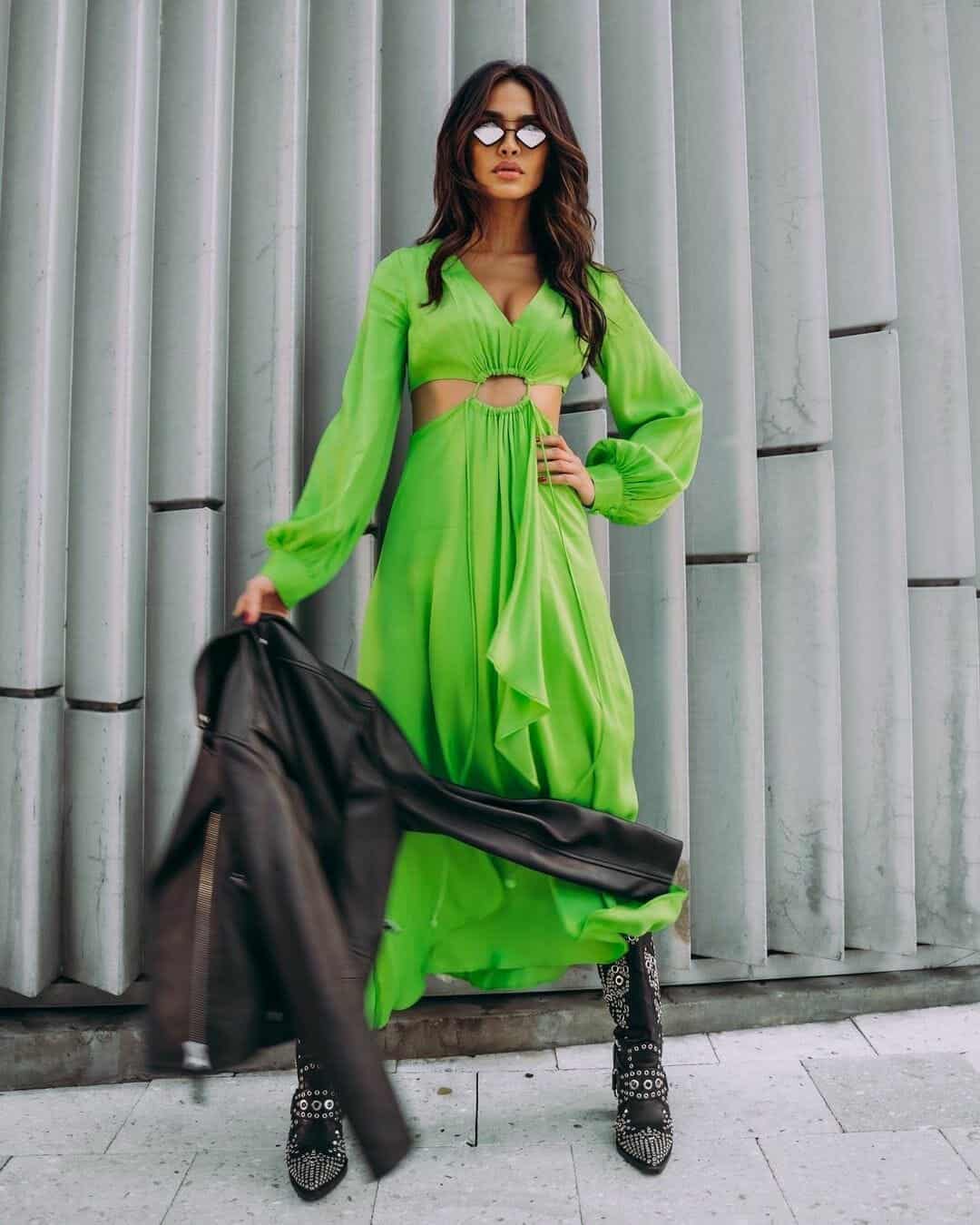 الفستان يغطي جسد ليلى بطبيعته