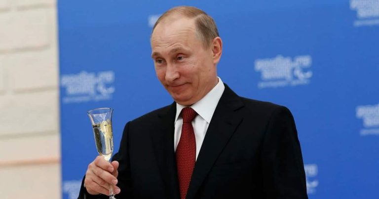 القصر الاسطوري watanserb.com