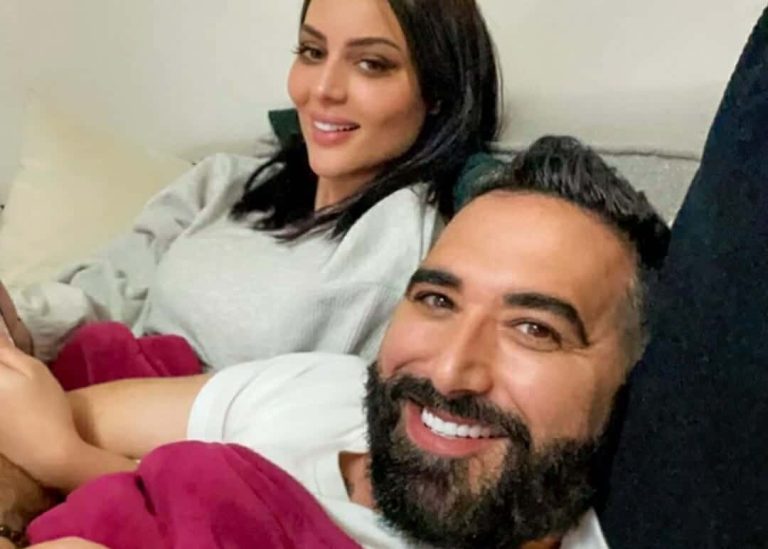 ابتسام بطمة تجلس في أحضان زوجها بملابس جريئة من أجل “تحدي” (فيديو) ابتسام بطمة تجلس في أحضان زوجها بملابس جريئة من أجل "تحدي" (فيديو) watanserb.com